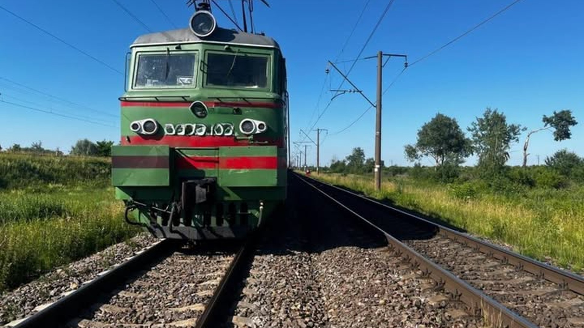 Залізнична колія поблизу Стрия на Львівщині, де вантажний потяг на смерть збив 19-річного хлопця