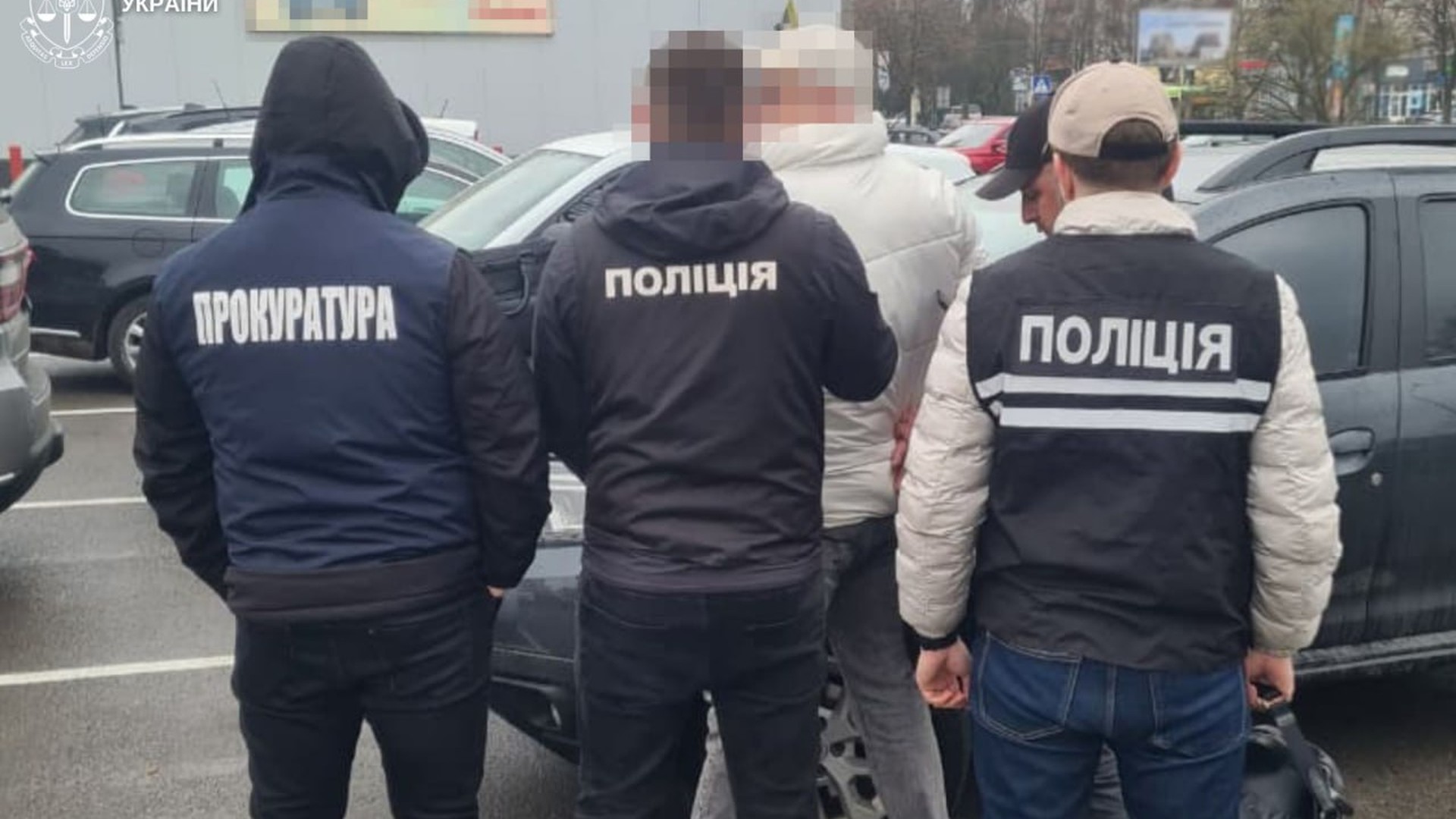 Ексдоцент львівського університету взяв 10 000 доларів за фейкові документи для виїзду військовозобов'язаного через кордон