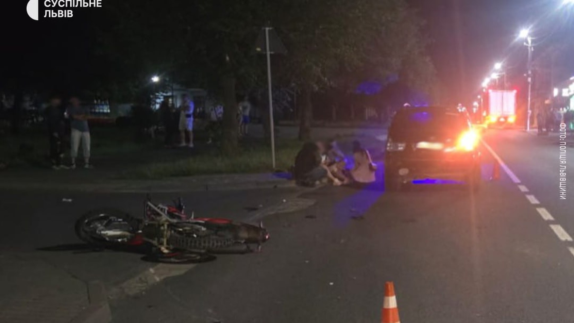 Наслідки ДТП у Великих Мостах на Львівщині 21 червня: госпіталізовано п'яного мотоцикліста та 17-річну пасажирку