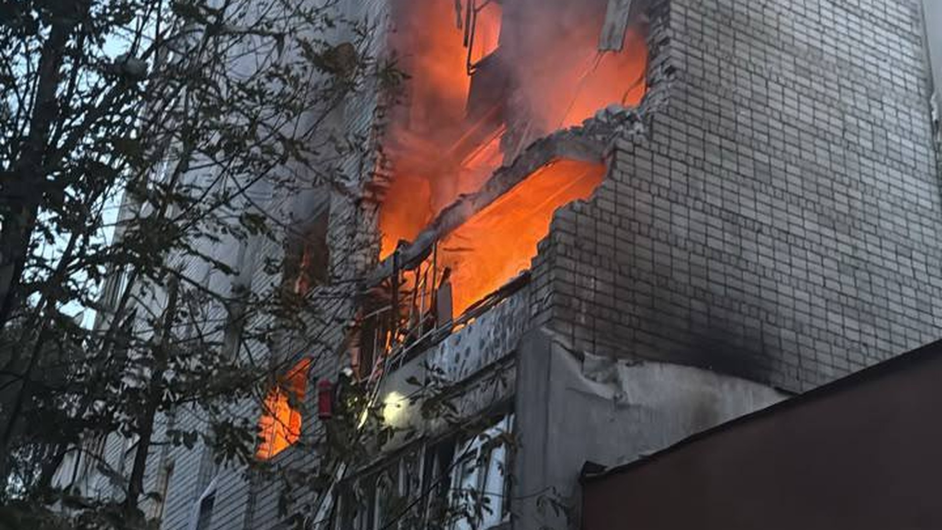 Пожежа житлових будинків на вулицях Патона та Виговського у Львові, рятувальна операція