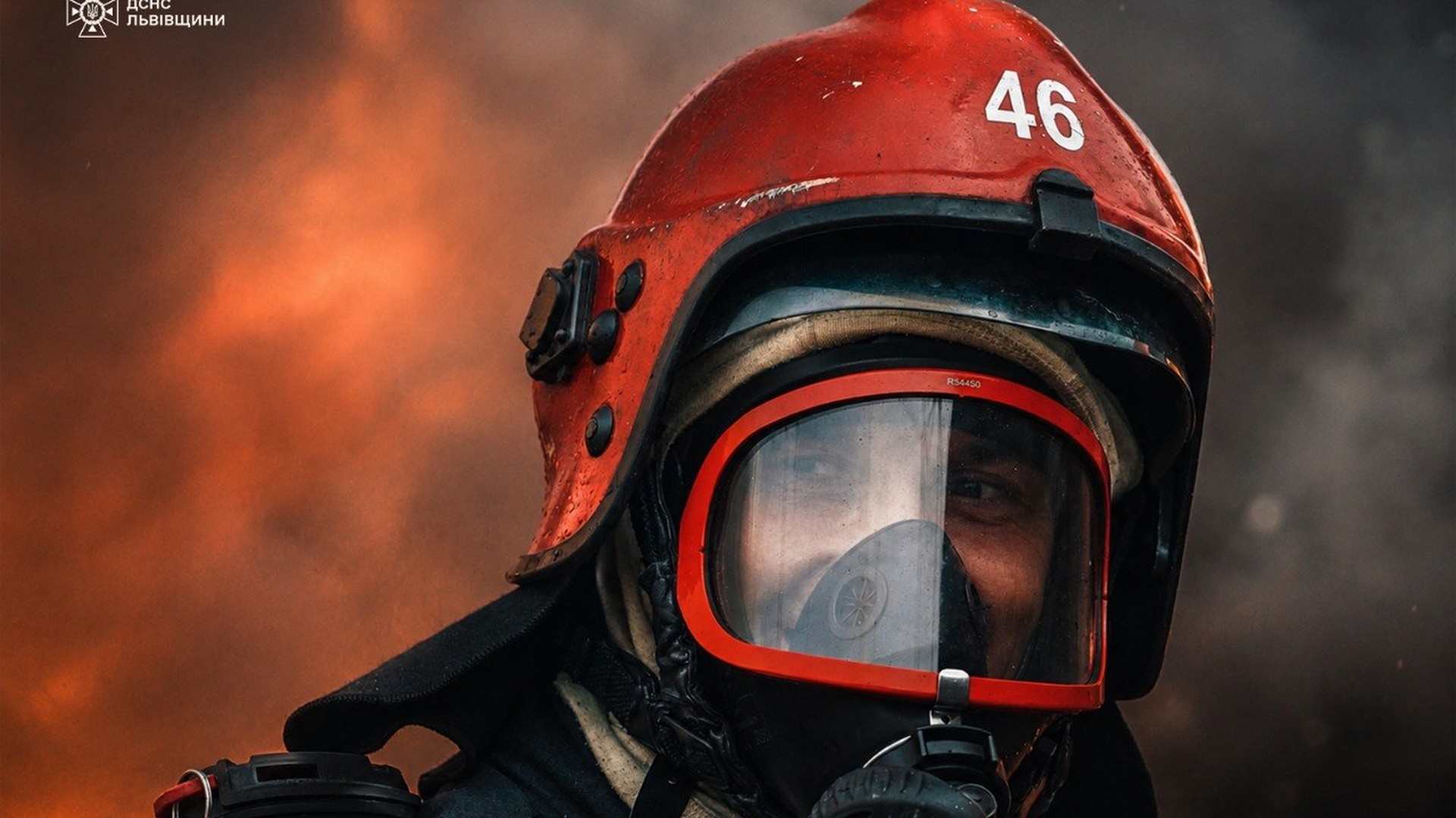 Рятувальники ДСНС Львівщини ліквідують пожежу, за добу загасили 6 займань, постраждалих немає
