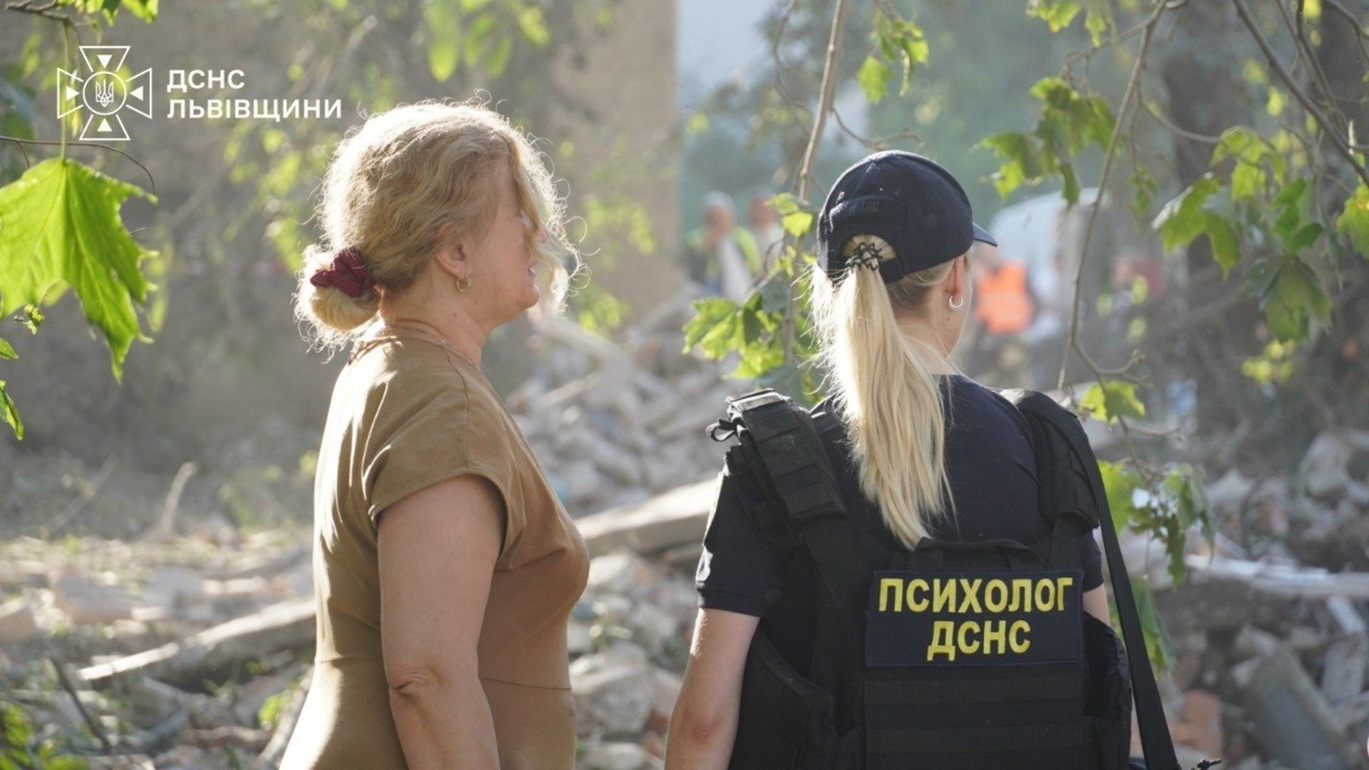 Рятувальники ДСНС завершили роботи після російської атаки на Львів — 1 загиблий, понад 30 постраждалих, врятовано 13 людей