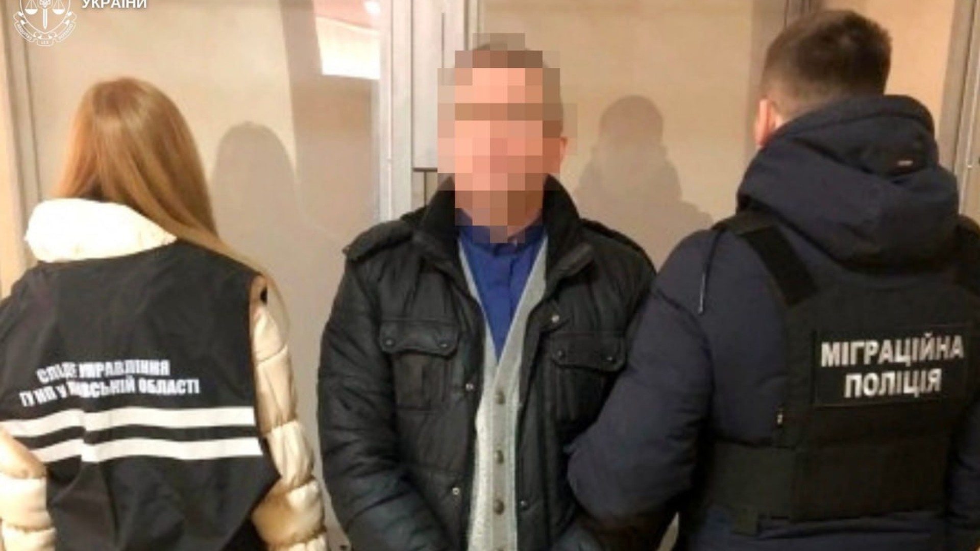 Суд засудив 47-річного колишнього диякона зі Львова до 15 років ув'язнення за зґвалтування та розбещення малолітньої доньки і виготовлення понад 190 п