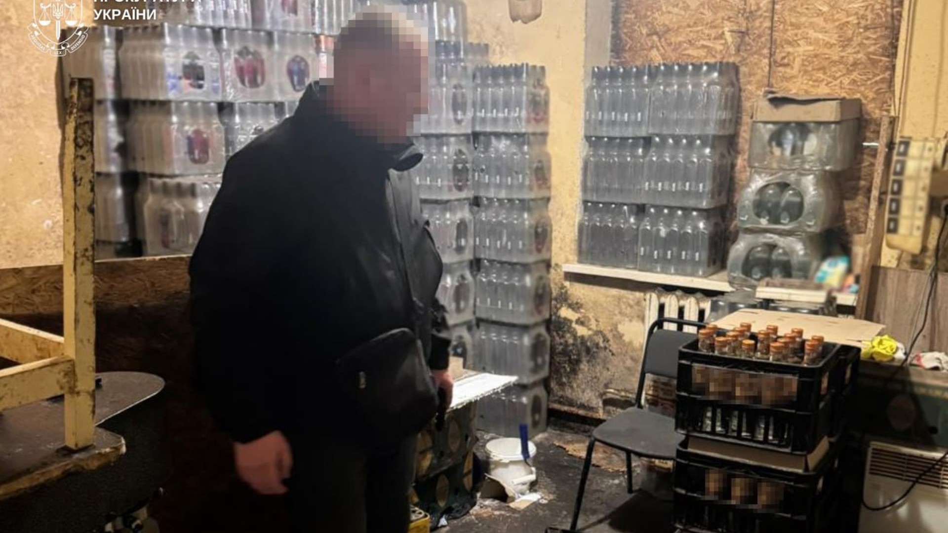 Підпільне виробництво алкоголю та цигарок у Яворівському і Львівському районах: вилучено продукції на 1,2 млн грн