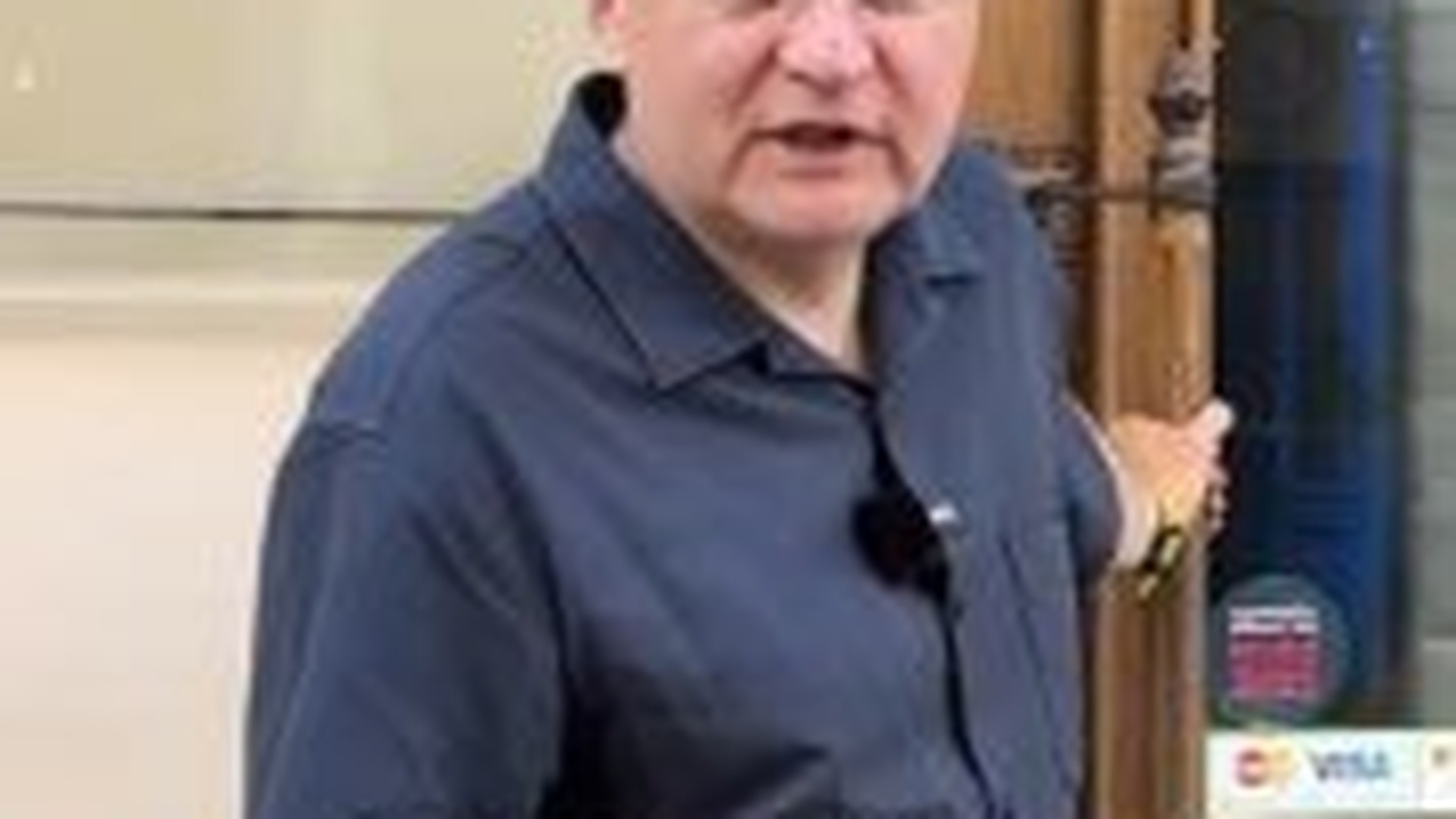 Андрій Садовий відвідує 40 львів'ян, що залишилися без дому після ракетного удару, у готелі «Оптіма Медіваль» у Львові