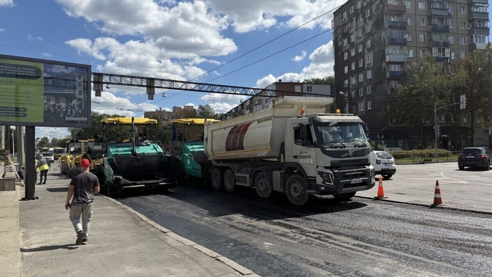Асфальтування ділянки вулиці Городоцької у Львові від Ряшівської до Скнилівського шляхопроводу в суботу
