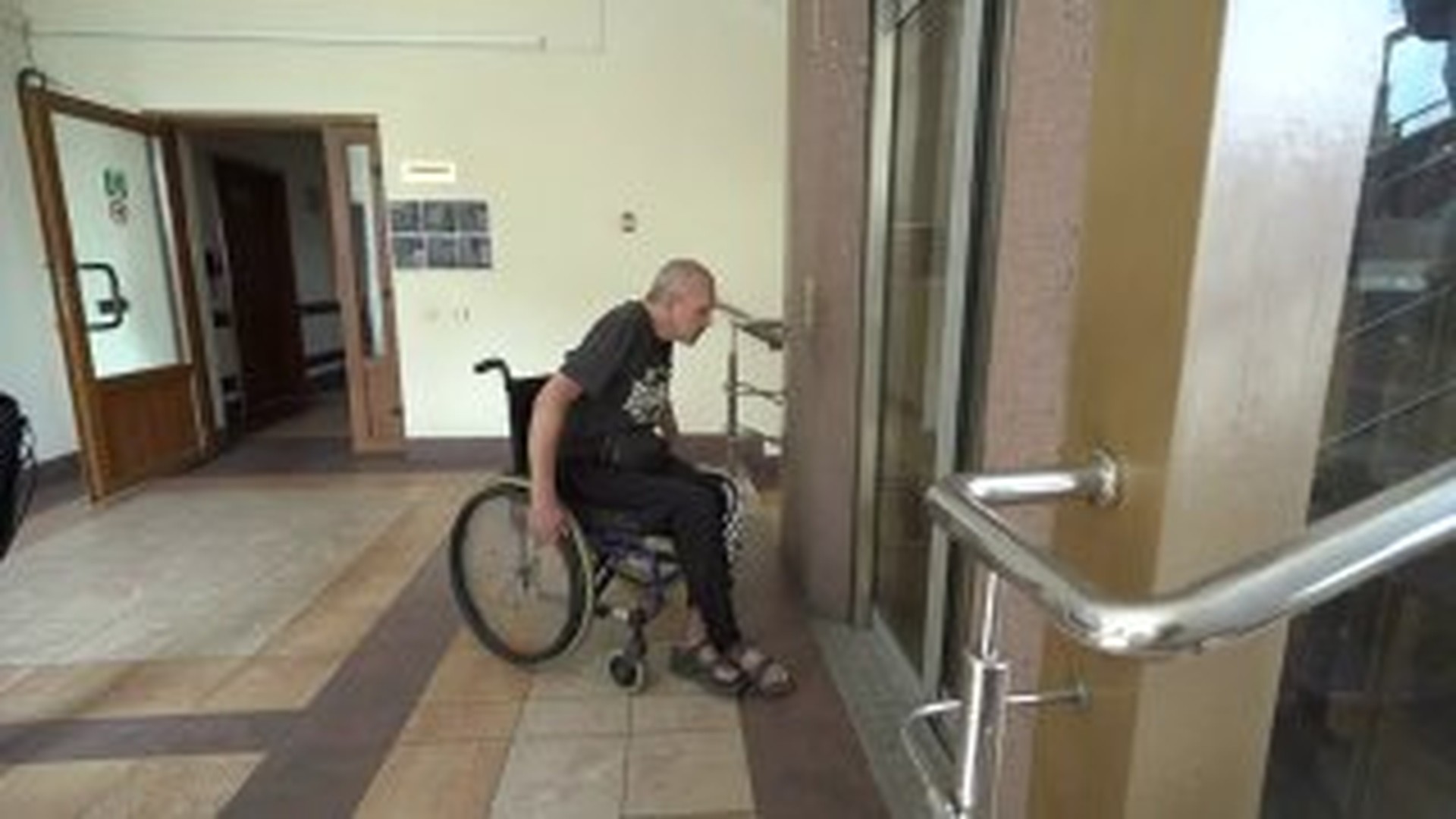 Соціальний менеджер консультує мешканця Львова щодо виходу з кризової ситуації — понад 600 звернень з травня