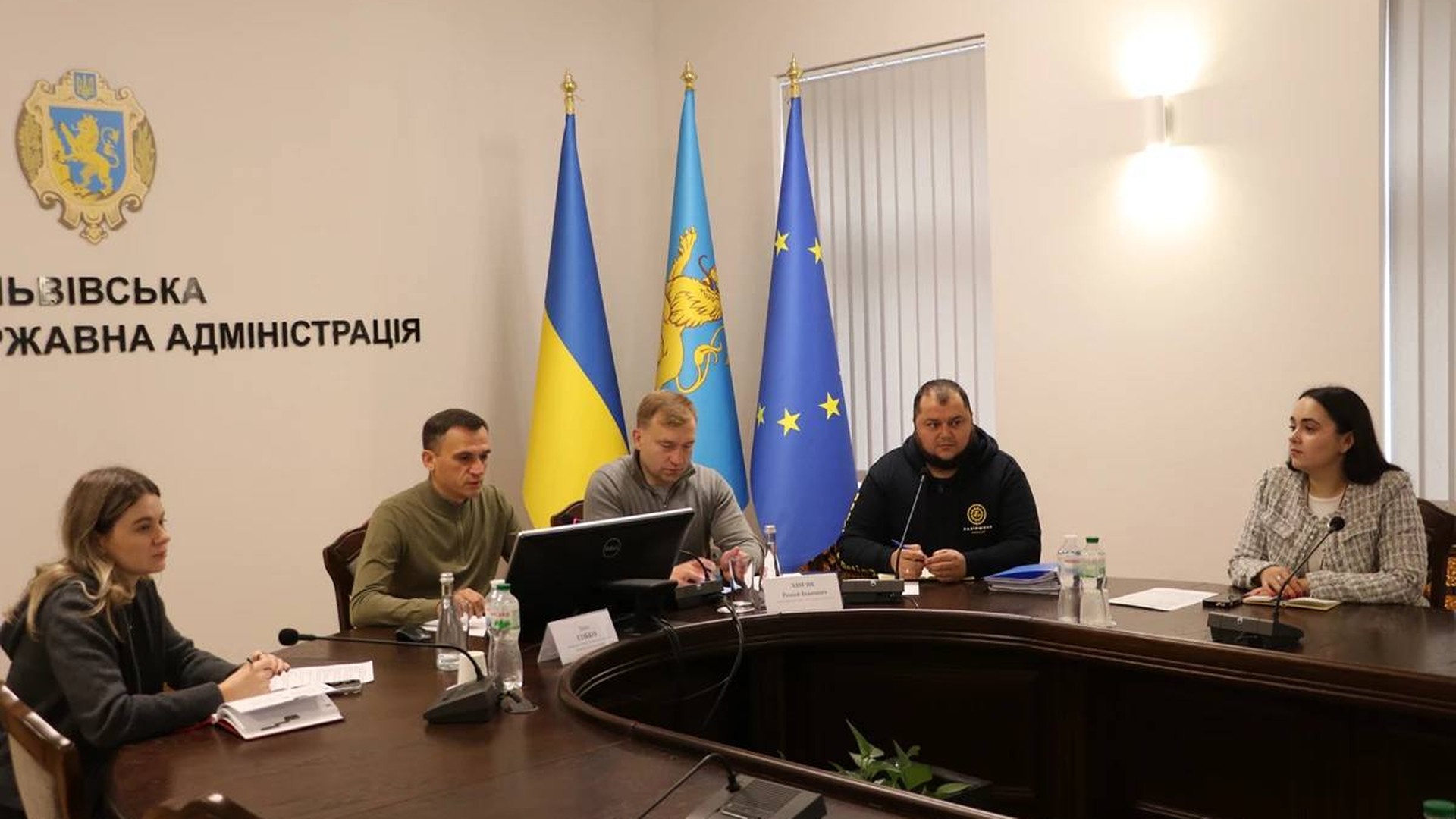 Представники Львівської ОВА та громад на онлайн-нараді щодо відкриття 10 молодіжних центрів на Львівщині у 2026 році