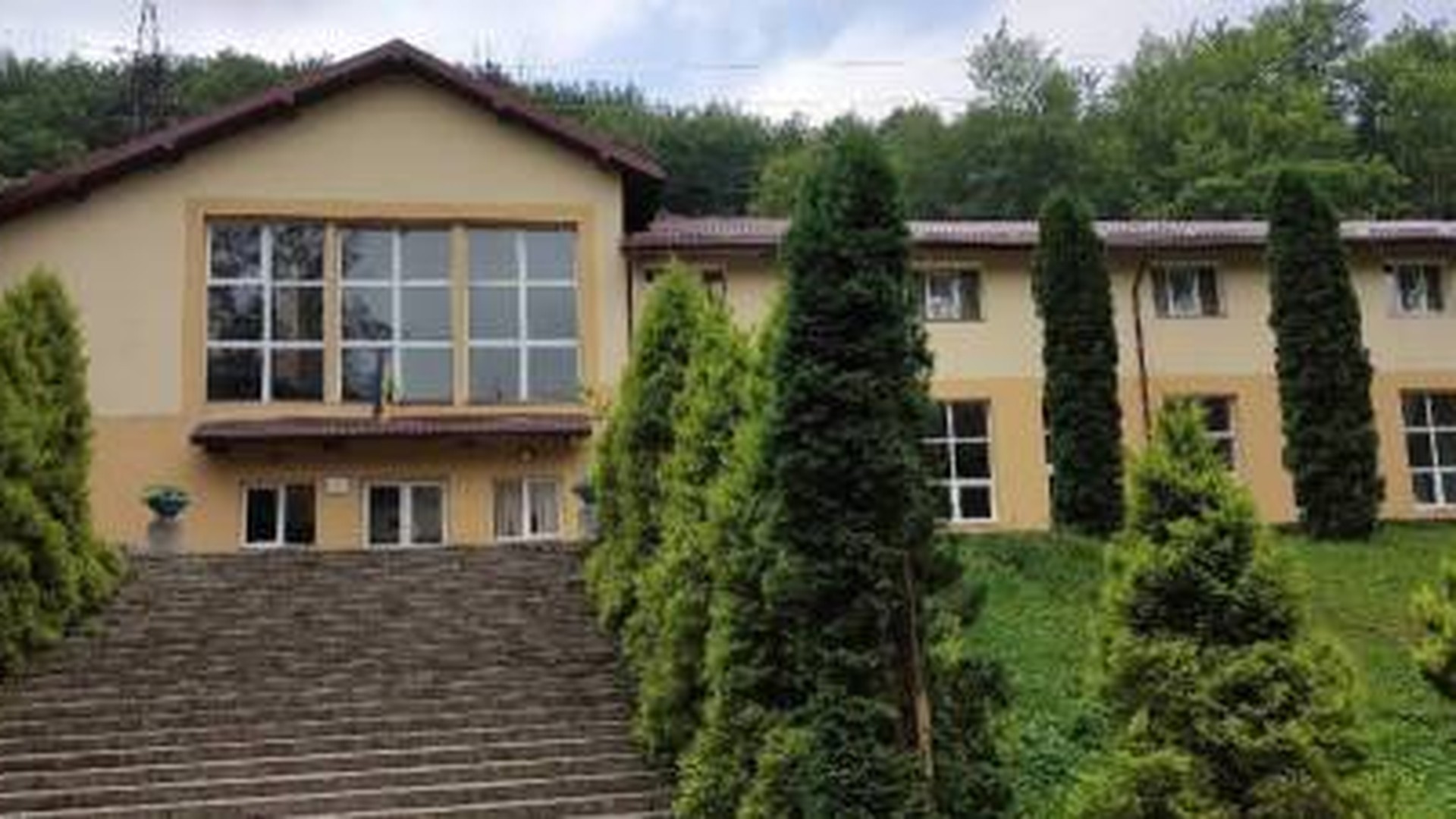 Туристична база «Карпати» у селі Кам'янка Стрийської громади, яку реконструюватимуть за 42 млн грн для підготовки населення до нацспротиву
