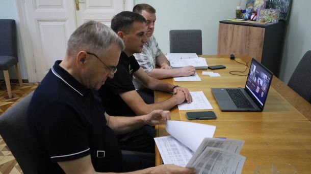 Засідання комісії з питань забезпечення житлом дітей-сиріт на Львівщині, де підтримали придбання трьох квартир для підопічних