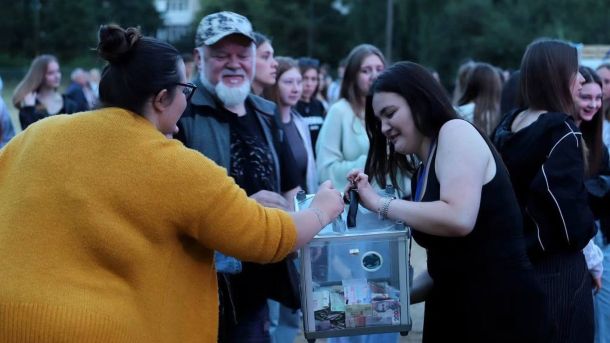 Волонтери Львівщини передають дрони та автомобілі військовим під час благодійних заходів цього тижня