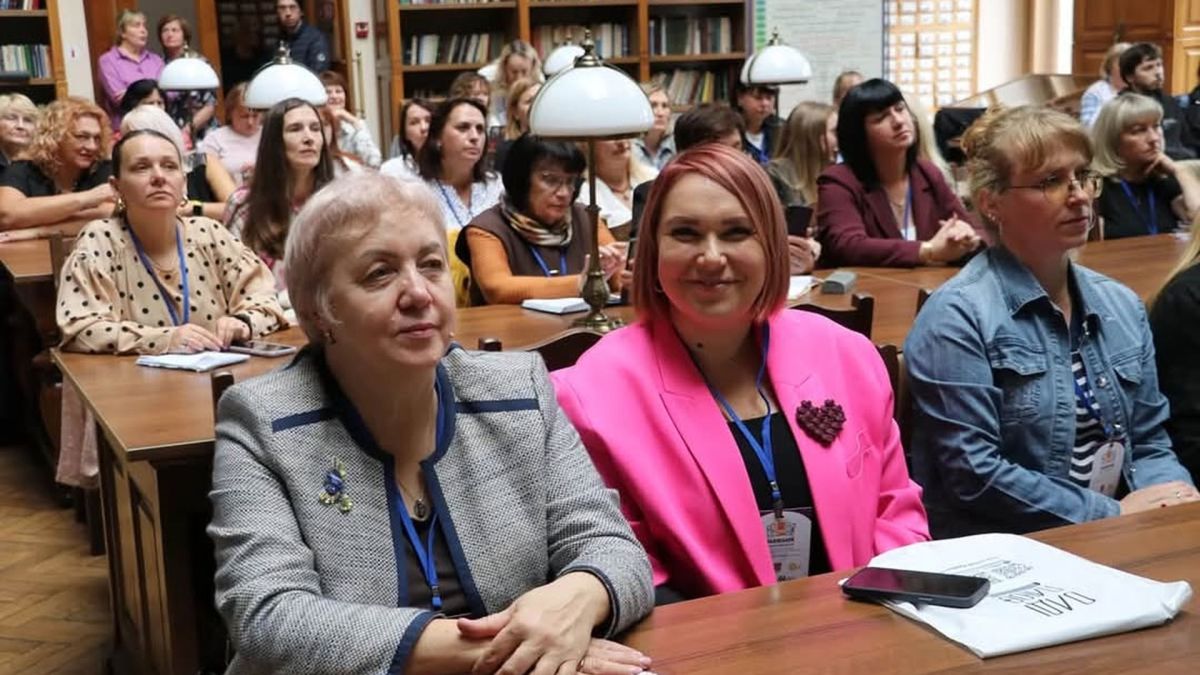 Учасники XVI Міжнародного бібліотечного форуму у Науковій бібліотеці ЛНУ імені Івана Франка у Львові