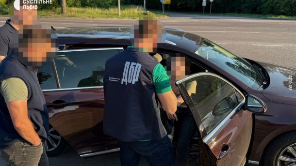 Старша лейтенантка військової частини на Львівщині підозрюється у переплаті за генератори — збитки держави перевищили 18,6 млн гривень
