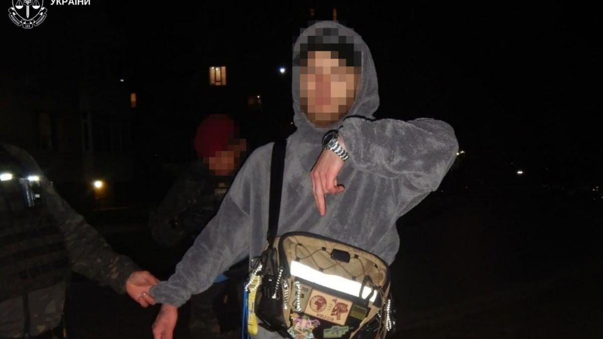 Правоохоронці затримали 23-річного львів'янина поблизу Сокільницького лісу з 75 наркозакладками та понад 81 г мефедрону