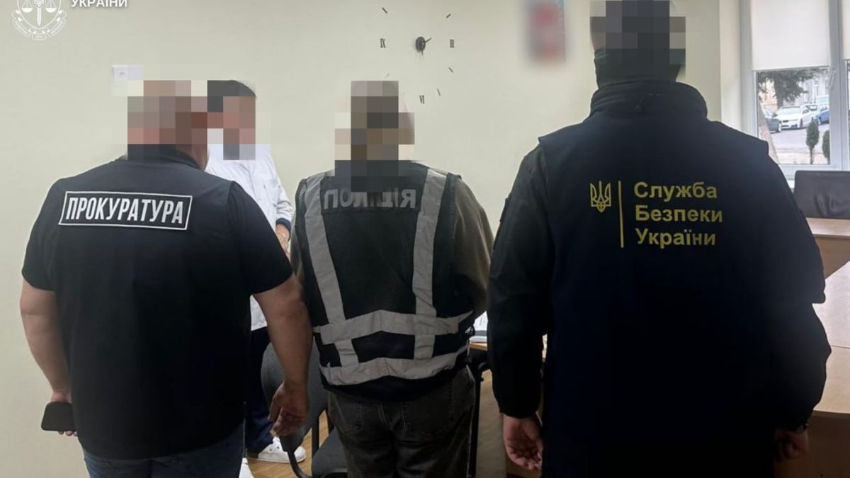 Лікар дитячої лікарні на Стрийщині вимагав 11 500 грн за довідки для 16-річної дівчини з інвалідністю