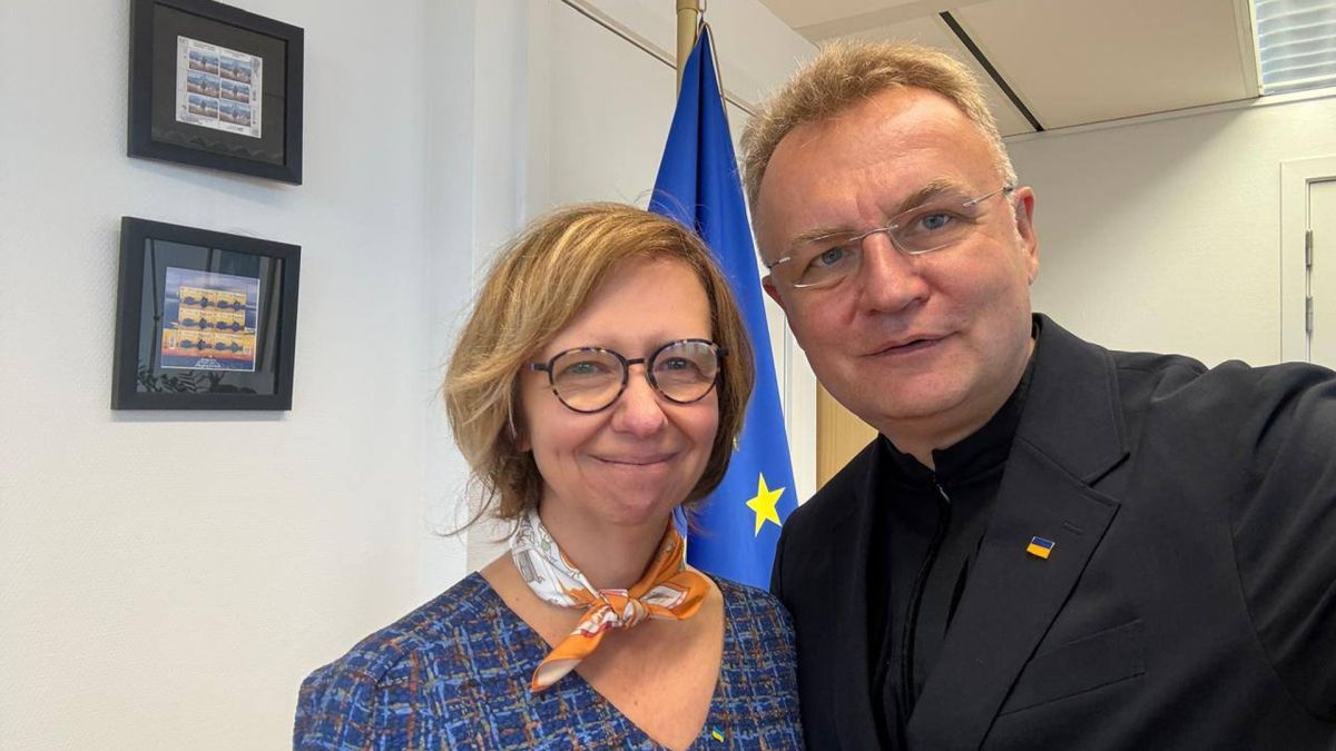 Андрій Садовий обговорює будівництво євроколії до вокзалу Львова на зустрічі в Брюсселі з представниками Євокомісії