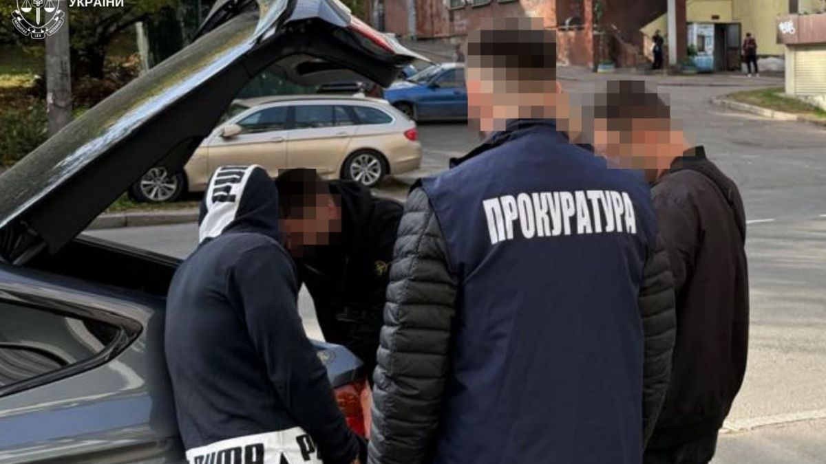 Схема шахрайства з викрадення БПЛА через підроблені документи на Львівщині — 5 безпілотників на 1,4 млн грн