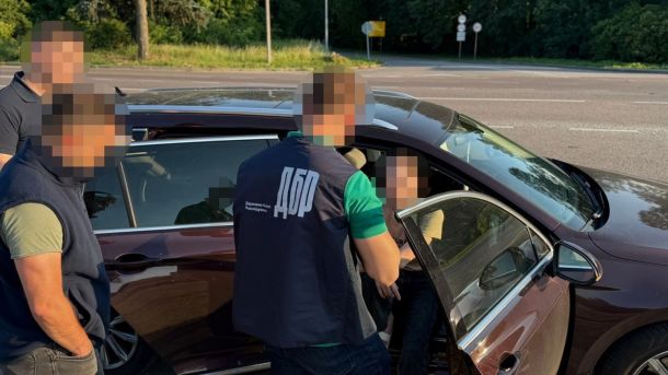 Офіцерка військової частини на Львівщині підозрюється у закупівлі генераторів для армії з переплатою на 18,6 млн грн у 2022 році