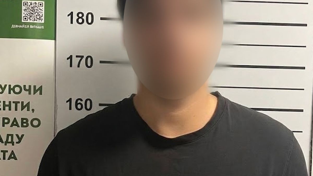 Поліцейські затримали 23-річного підозрюваного у побитті 17-річного львів'янина на вул. Театральній у Львові