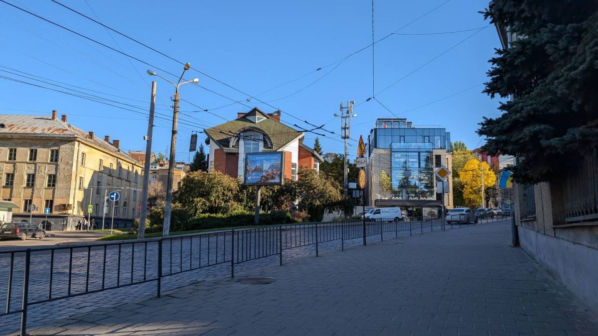 Моніторинг атмосферного повітря на перехрестях Львівської громади — 37 точок перевірено у третьому кварталі 2026 року