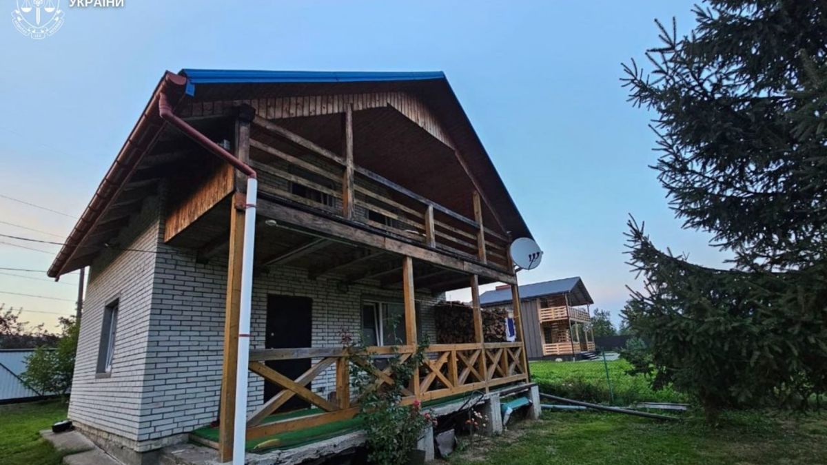Держреєстраторка зі Львівщини незаконно переоформила садовий будинок у Сколівській громаді на 360 тис. грн
