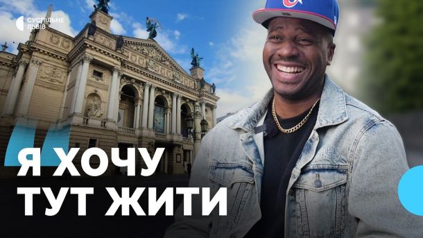Кубинець Адріан Лісеа, який живе у Львові кілька років, співає українські пісні та веде блог про своє життя в Україні