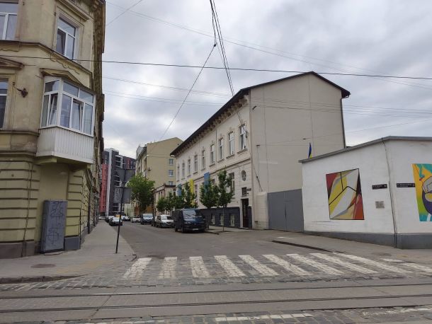 Перехрестя вулиць Замарстинівської та Антоновича у Львові, історична забудова