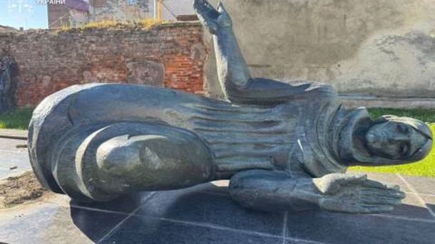Меморіал жертвам нацистських переслідувань у Дрогобичі, який перекинув засуджений на 5 років мешканець міста