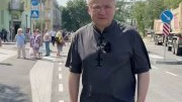 Вулиця Залізнична у Львові після ремонту: нанесення розмітки та встановлення знаків перед відкриттям першої ділянки