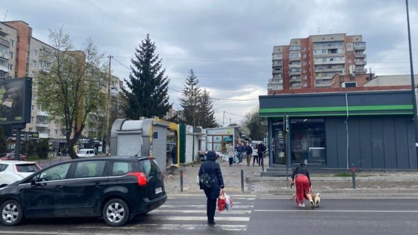 Кіоски МАФи на вулиці Мазепи у Львові, 9 з яких перенесуть на перетин з вулицею Орлика через реконструкцію