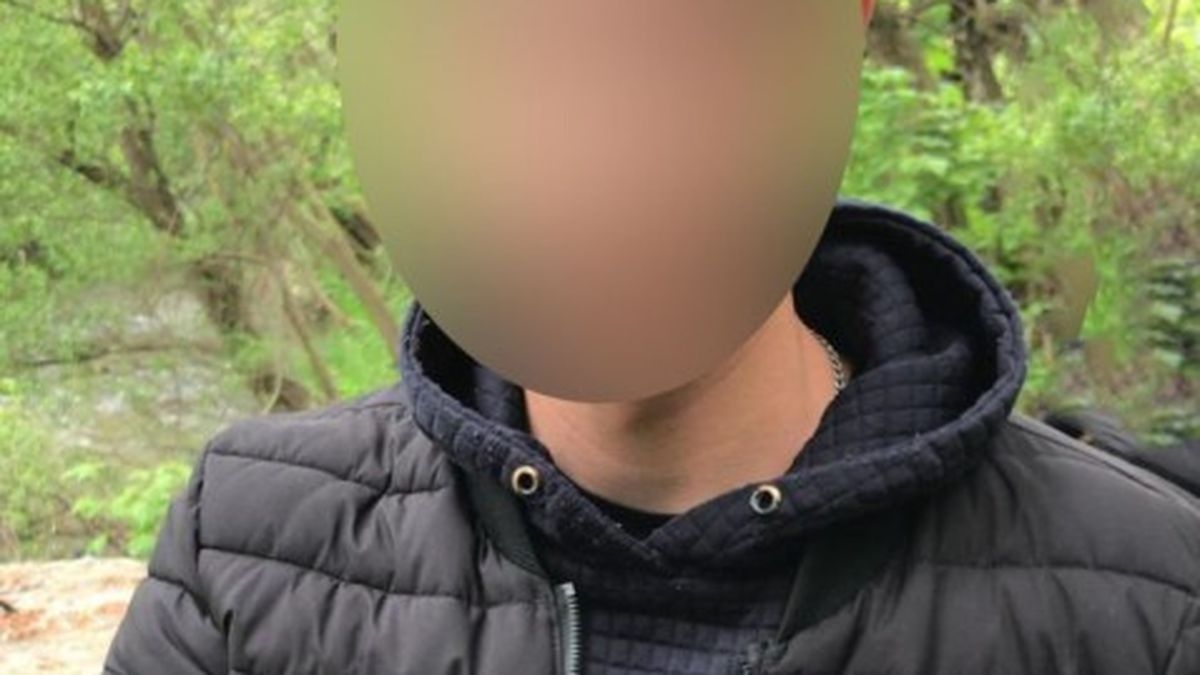 Поліцейські у Бориславі затримали 22-річного чоловіка, підозрюваного у пограбуванні 82-річної жінки на вулиці