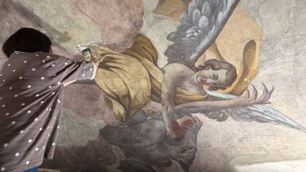 Реставрація стінописів у храмі святого Архистратига Михаїла в центрі Львова — дослідження розписів фахівцями