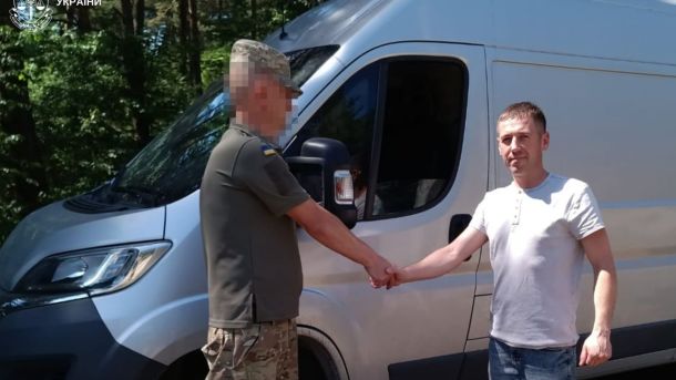 Мікроавтобус Citroen Jumper, переданий Золочівською прокуратурою 16-й бригаді армійської авіації Броди у 2026 році