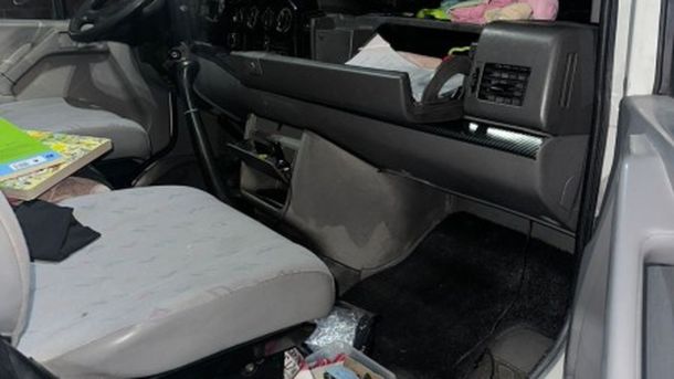 Поліцейські Львівщини затримали 21-річного підозрюваного у крадіжці ювелірних виробів на 108 тисяч гривень із мікроавтобуса у Львівському районі