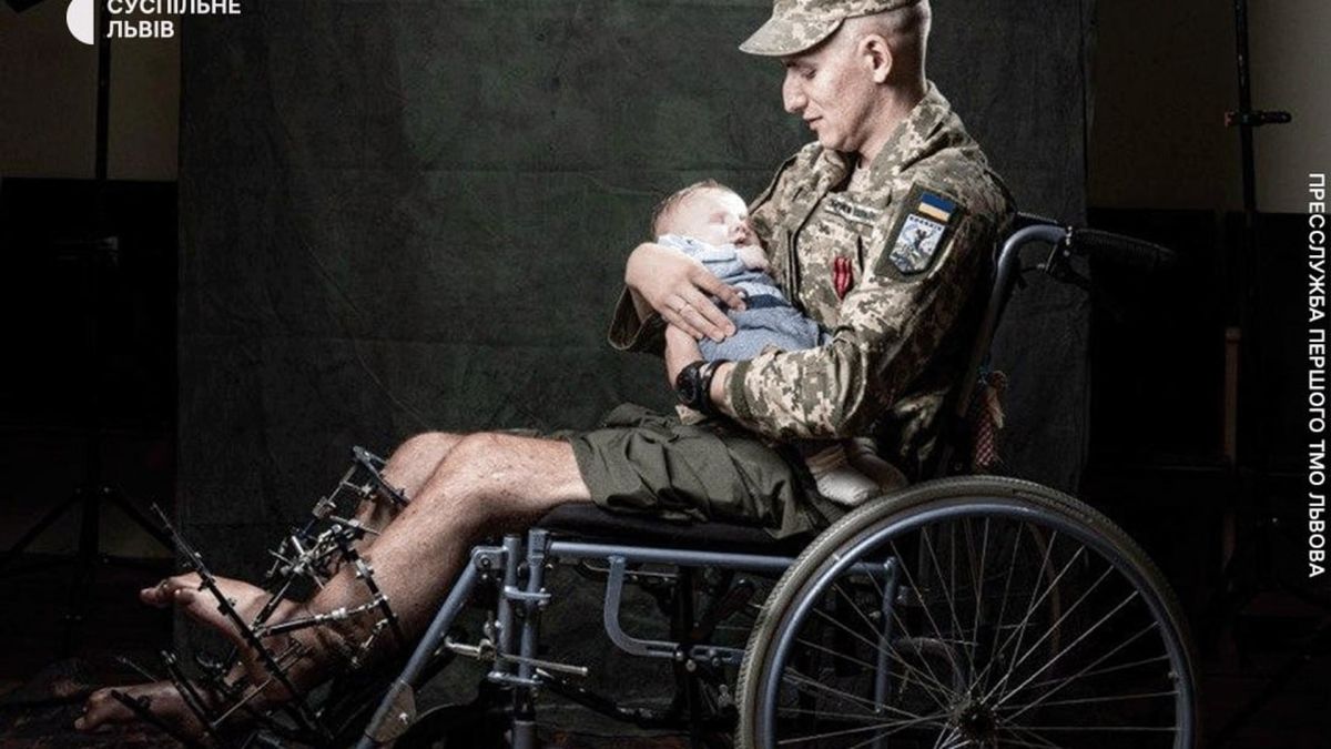 Військовий Сергій Котелевець із Харківщини проходить реабілітацію у центрі «Незламні» у Львові після важкого поранення ніг біля Вугледара