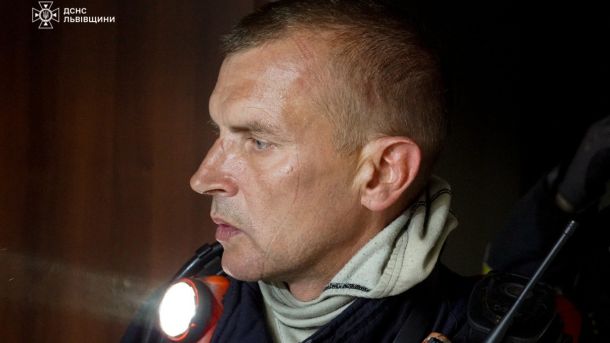 Рятувальники ДСНС Львівщини гасять пожежу на Львівщині — за добу сталося 8 загорянь, 2 з них в екосистемах