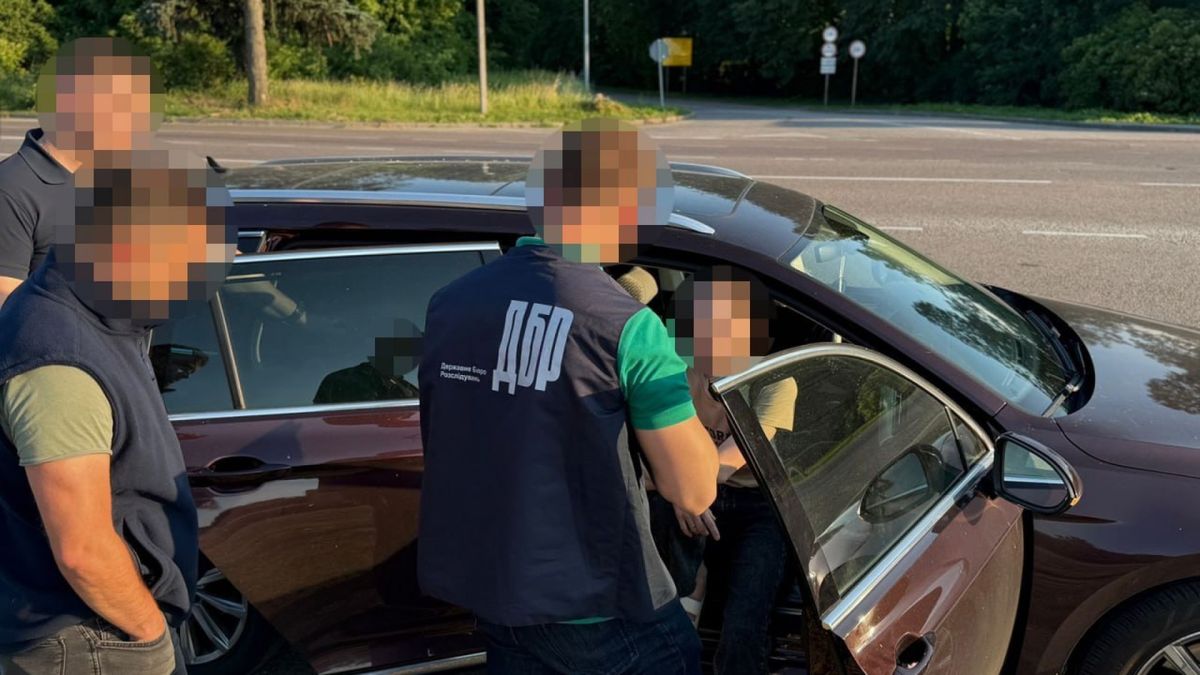 Офіцерка військової частини на Львівщині підозрюється у закупівлі генераторів для армії з переплатою на 18,6 млн грн у 2022 році