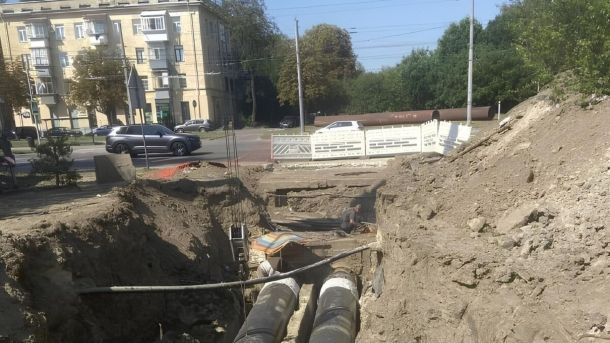 Ремонт тепломережі на вулиці Науковій у Львові — одна з п'яти аварійних ділянок вже замінена, завтра асфальтують розриття