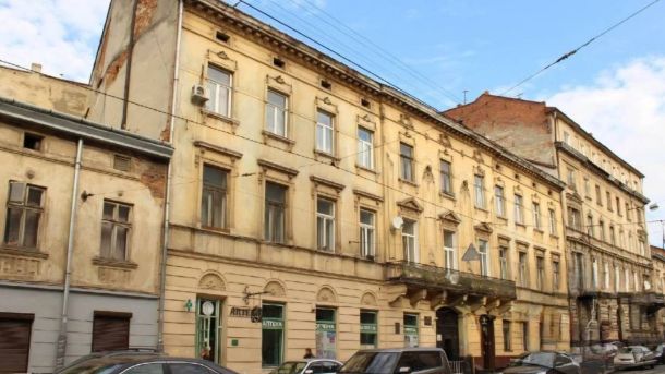 Поліція розслідує самовільні балкони на фасаді пам'ятки архітектури 1776 року на вулиці Личаківській, 3 у Львові