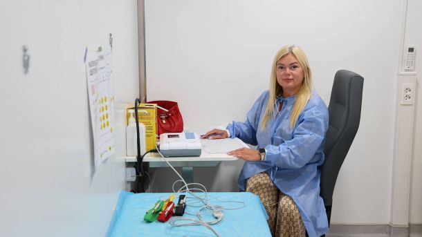 Безоплатне експрес-тестування на ВІЛ і гепатити у сквері «На Валах» у Львові, організоване обласним центром профілактики хвороб