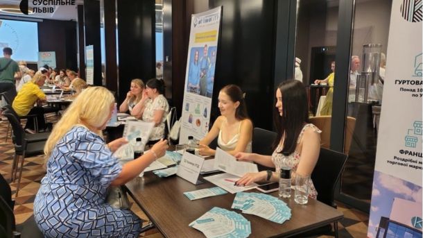 Учасники швидких співбесід програми «Досвід має значення» у Львові — 127 пошукачів роботи та 62 роботодавці провели 447 зустрічей