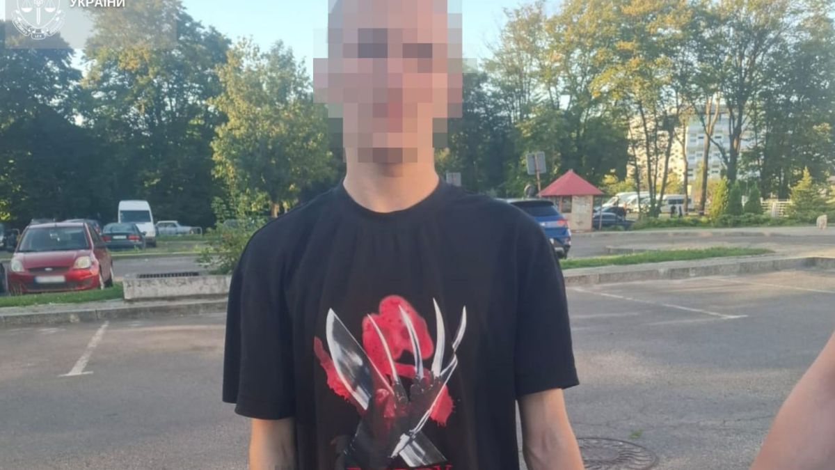 Молодий чоловік у Львові видав себе за прокурора і заволодів 7 тисячами доларів США пенсіонерки 74 років