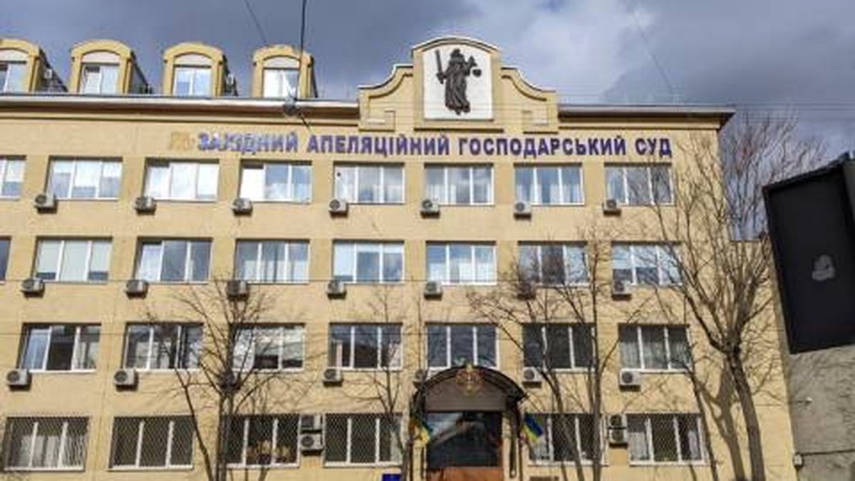 Будівля на вулиці Липинського, 54 у Львові, де орендували приміщення ветеранська організація — суд скасував їхнє виселення