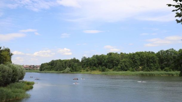 Оновлена спортивно-веслувальна база у Наварії на Львівщині після капітального ремонту — приміщення для близько сотні спортсменів