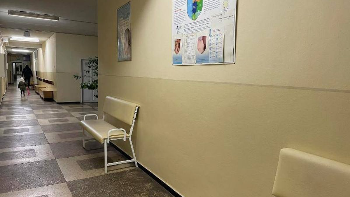Будівля однієї з лікарень Другого медичного об'єднання Львова, яка отримала нову назву замість радянського номера