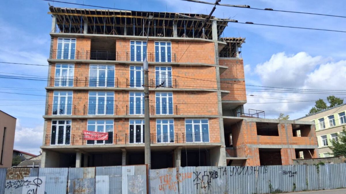Будівництво на вулиці Олесницького, 1 у Львові, яке ЛМР оскаржує в суді через дозвіл ДІАМ виданий після зведення об'єкта