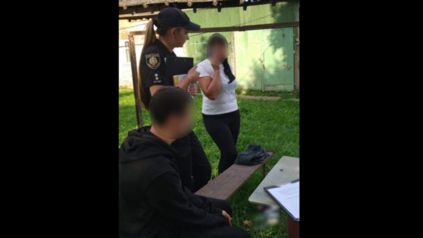 Троє школярів із села Київець на Львівщині засуджені за побиття хлопця з інвалідністю біля місцевого магазину