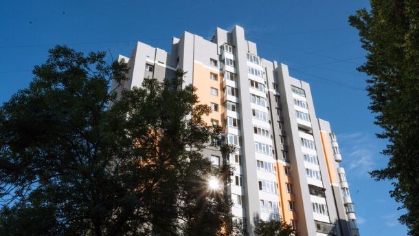 Представники ОСББ Львова отримують безвідсоткові кошти на утеплення та ремонт будинків — загалом 14,8 млн грн для п'яти об'єднань