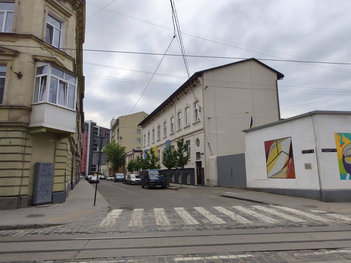 Перехрестя вулиць Замарстинівської та Антоновича у Львові, історична забудова