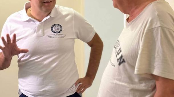 Кардіолог Кшиштоф Пуйдак приєднався до команди Університетської лікарні ЛНМУ імені Данила Галицького на Львівщині — перший в Україні іноземний лікар з